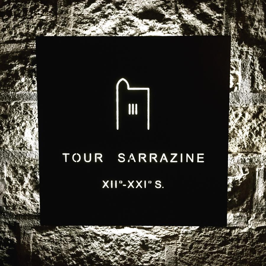 Tour Sarrazine De Montaren Bed and Breakfast Eksteriør billede