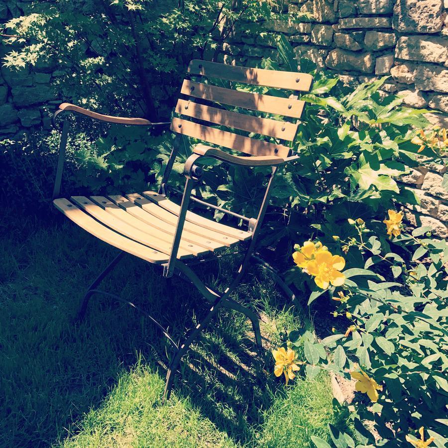 Tour Sarrazine De Montaren Bed and Breakfast Eksteriør billede